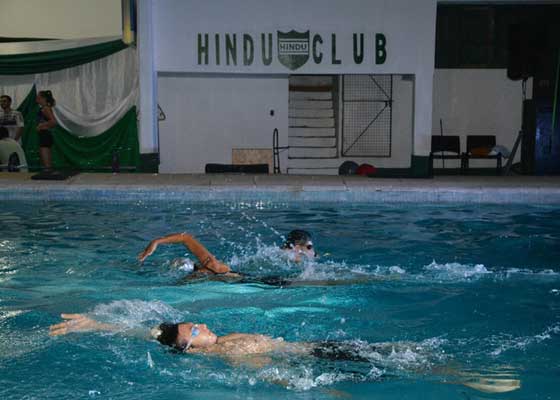 Hindu-Club-Pileta-02
