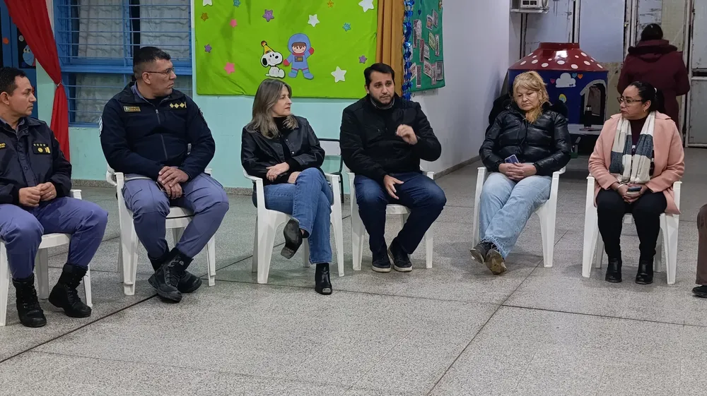Ley-de-Reiterancia-Vecinos-del-barrio-Don-Santiago-26-08-21-05