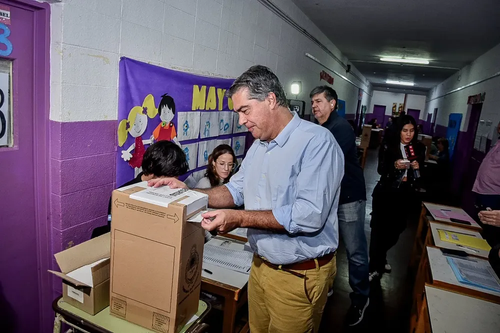 Jorge-Capitanich-Votacion-25-05-11-02