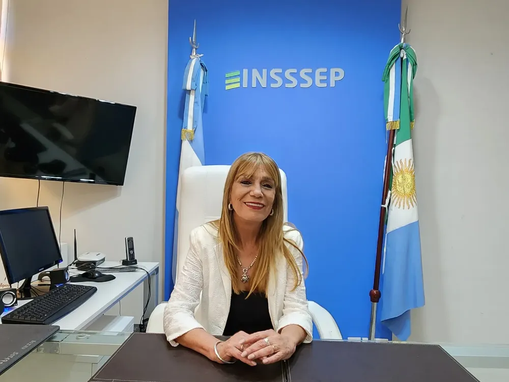 Asuncion-de-Irene-Dumrauf-como-presidenta-del-InSSSeP-23-12-11-02