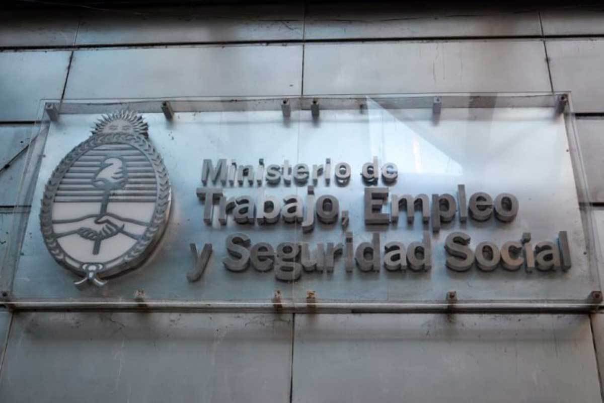 Ministerio-de-Trabajo-Empleo-ySeguridad-Social-01