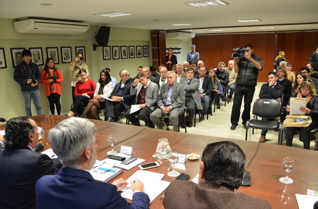 Dante-Sica-FEChaco-19-08-06-01