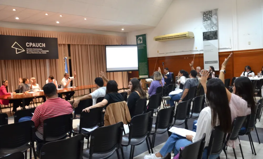 Arquitectos-Asamblea-cpauch-24-05-07-01