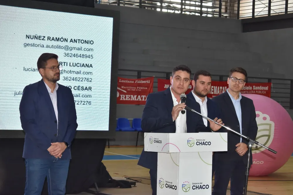 Subasta-de-vehiculos-del-Estado-provincial-26-09-04-01
