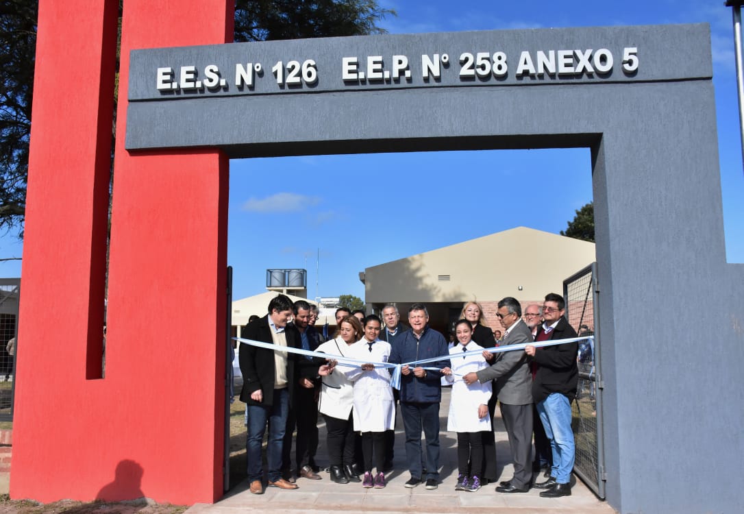 Inauguracion-de-escuela-Colonia-Lamadrid-18-06-27-