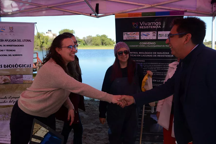 Acuerdo-entre-Municipio-CONICET-Educaciòn-Ambiental-22-06-15-01