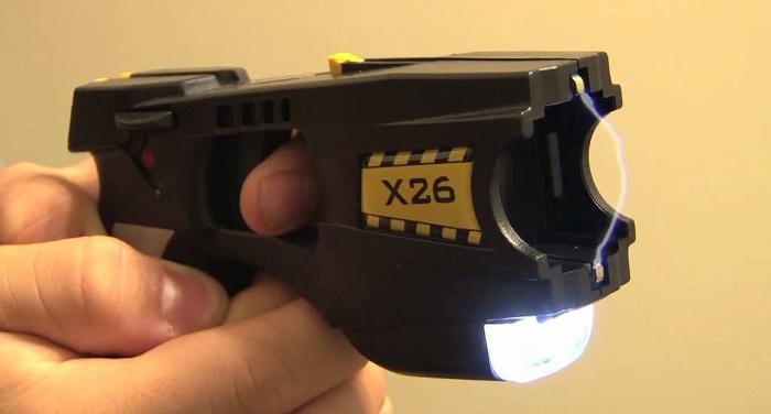 Pistolas-Taser-21-08-12-02