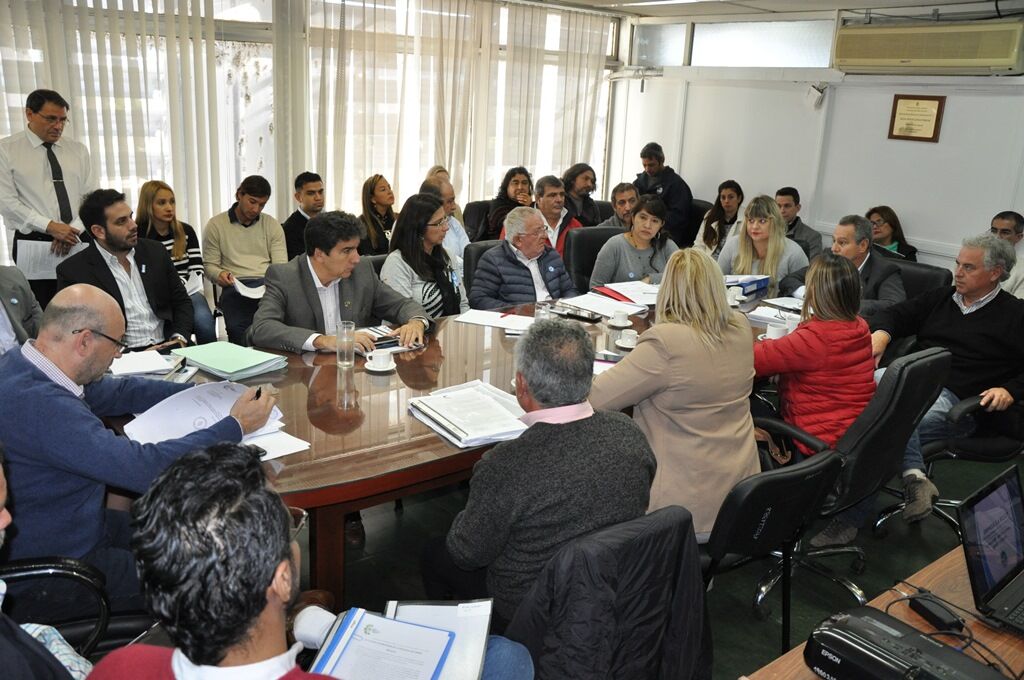 Comision-de-Trabajo-y-Obras-y-Servicios-Publicos-18-05-22-01