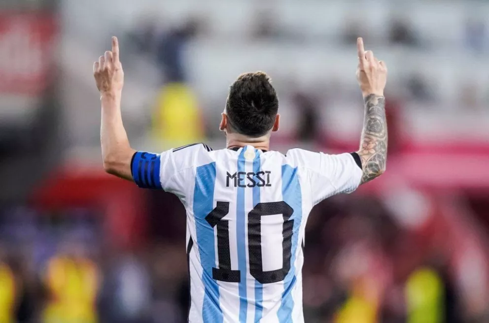 Messi-22-11-10-01