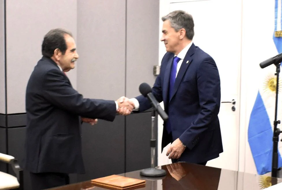 Asuncion-de-Ricardo-Mayo-como-ministro-de-Salud.26-06-19-04