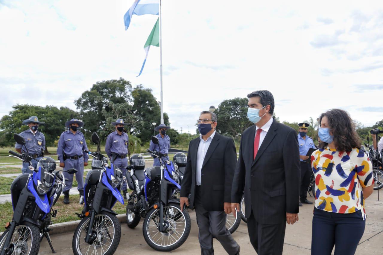 Entregan 50 motos a la Polic a del Chaco