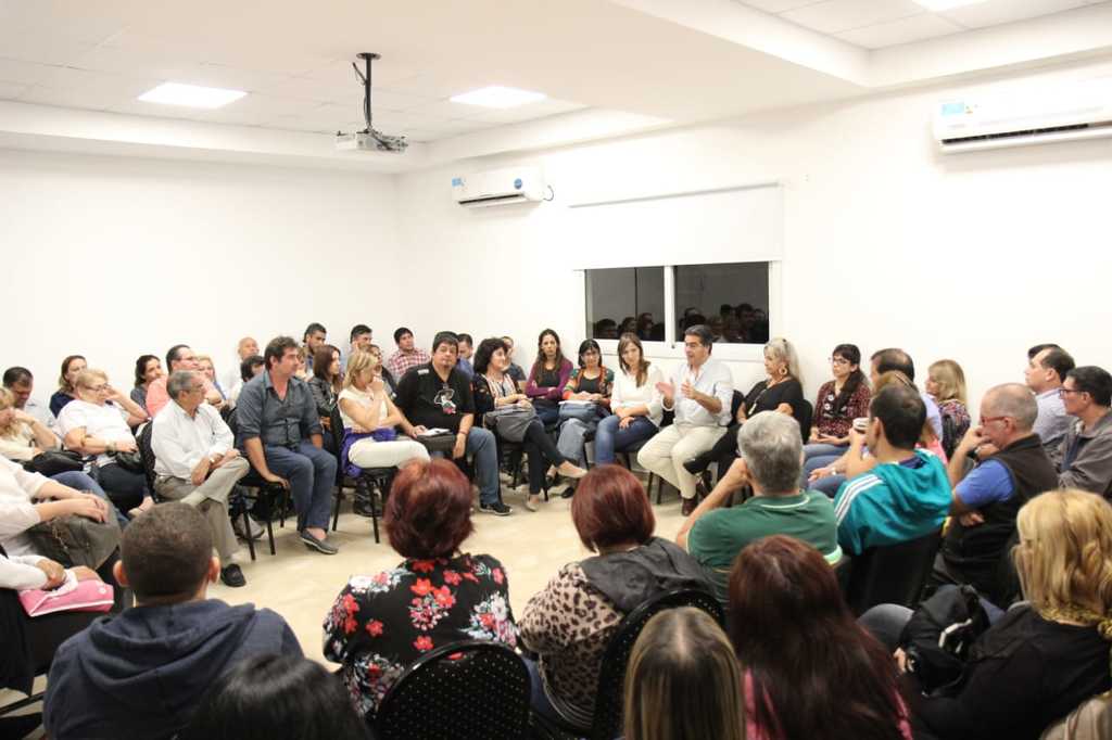 Jorge-Capitanich-Gremios-docentes-19-05-09-02