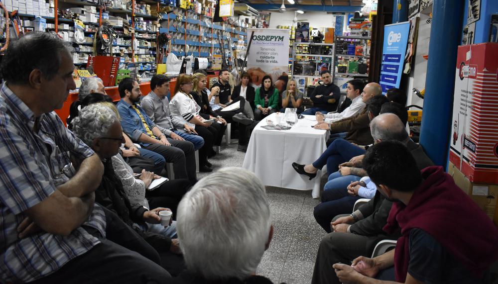 Camara-de-Comercio-con comerciantes-de-avenida-Alvear-19-07-17-01