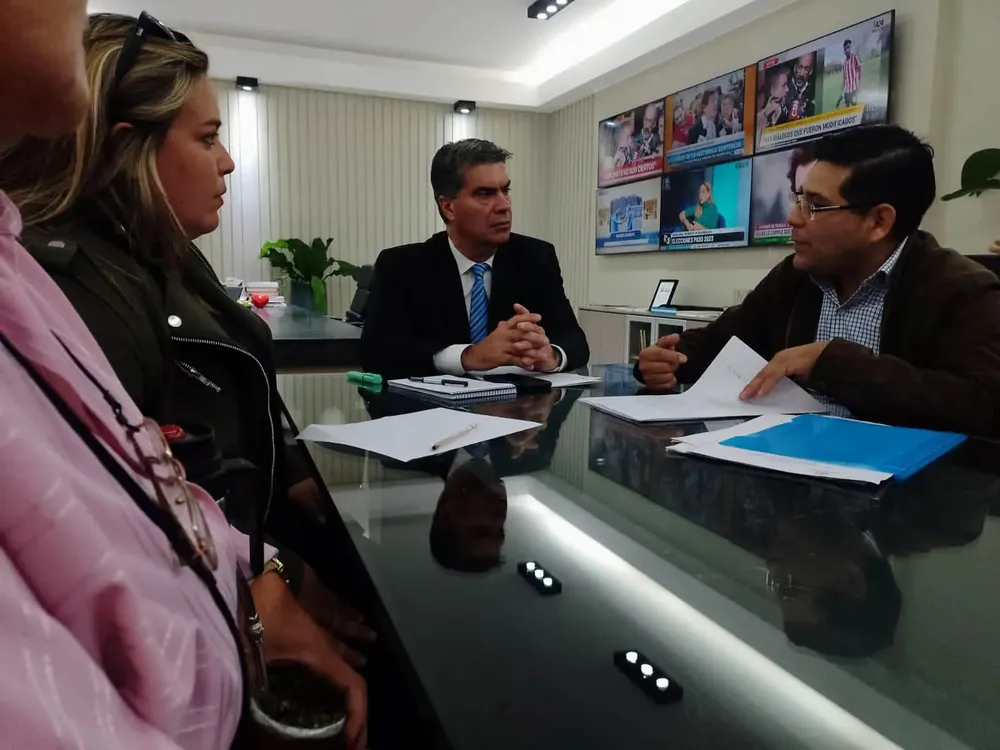 Jorge-Capitanich-Motomandados-23-05-16-01