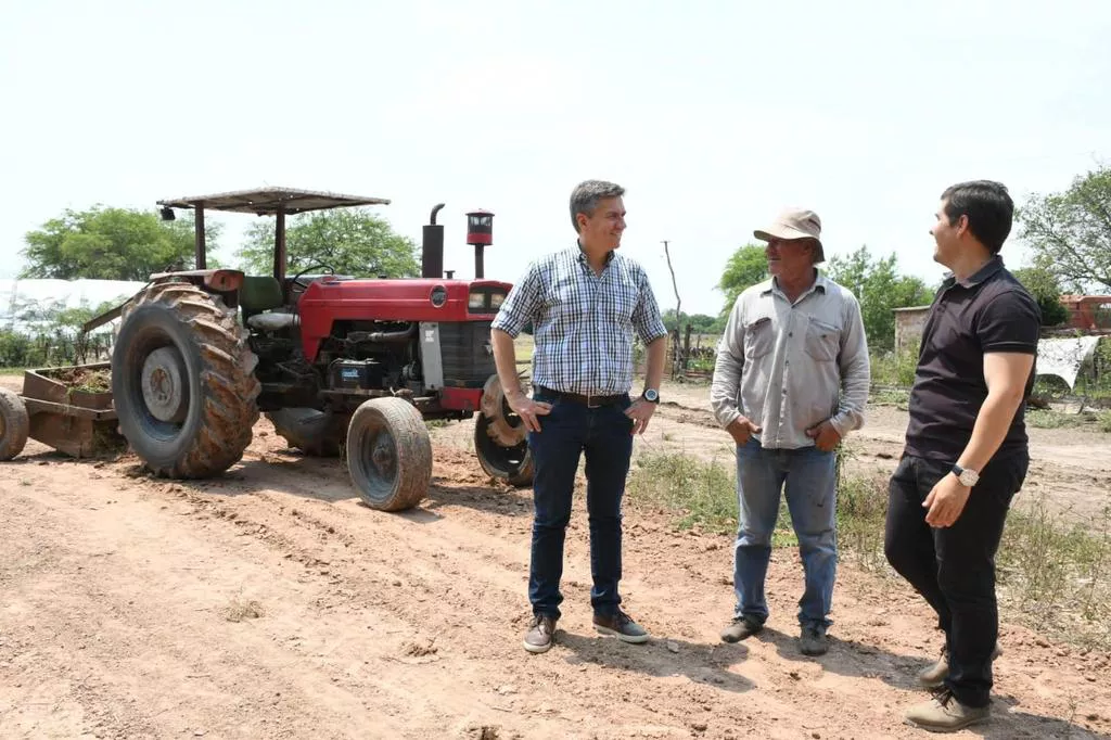 Leandro-Zdero-con-productores-del-Sudoeste-22-11-14-01