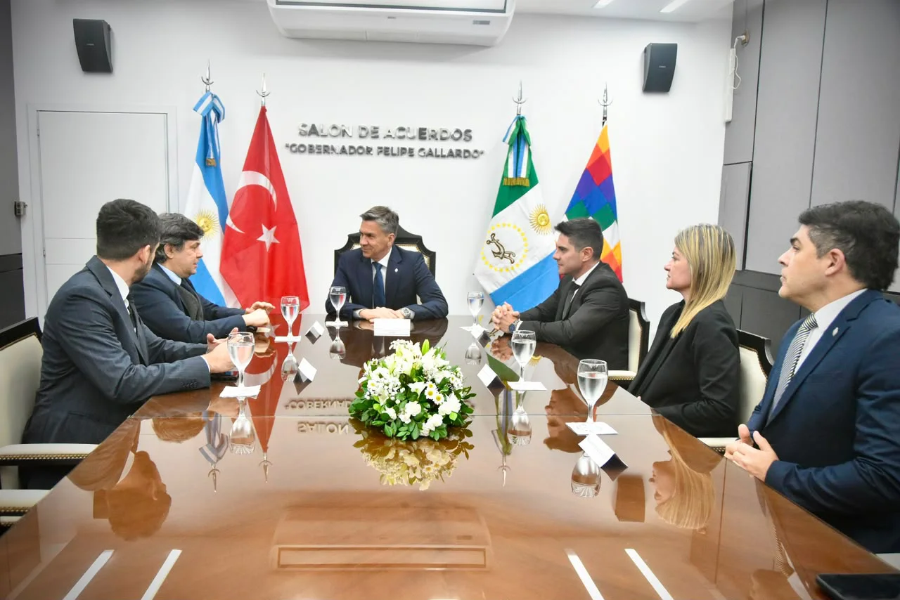 Leandro-Zdero-embajador-Turquía-Omur-Budak-26-07-23-03