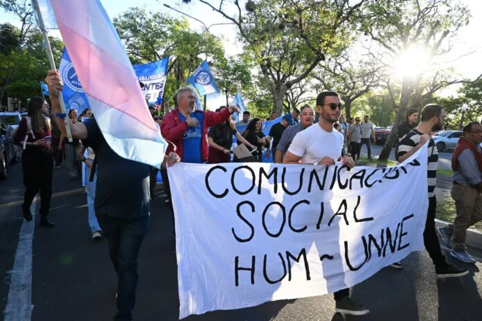 Marcha-Universitaria-26-10-15-05