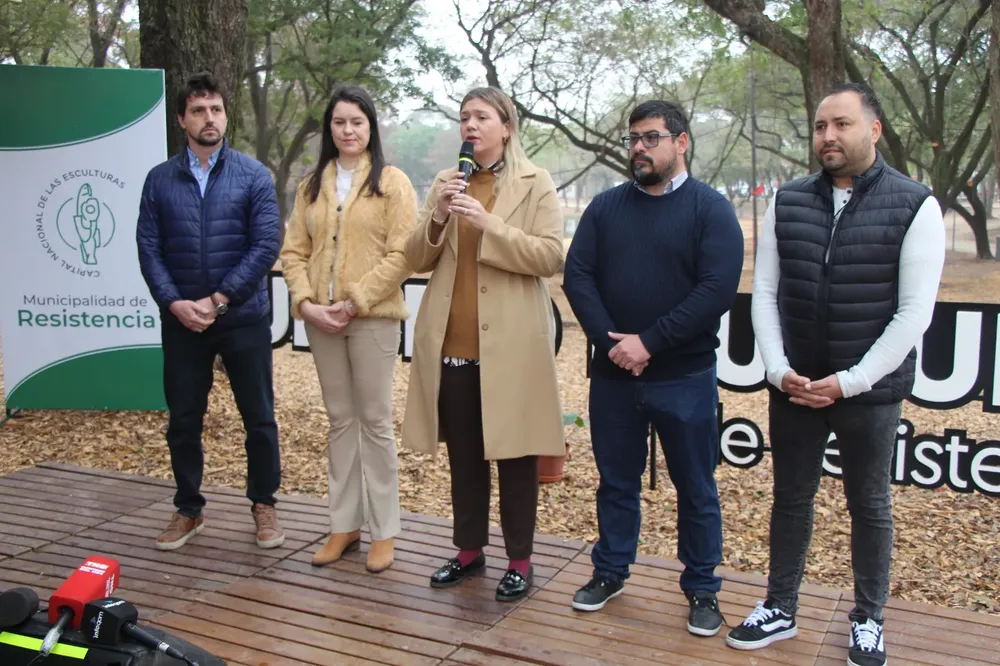 Black-Friday-24-07-31-02