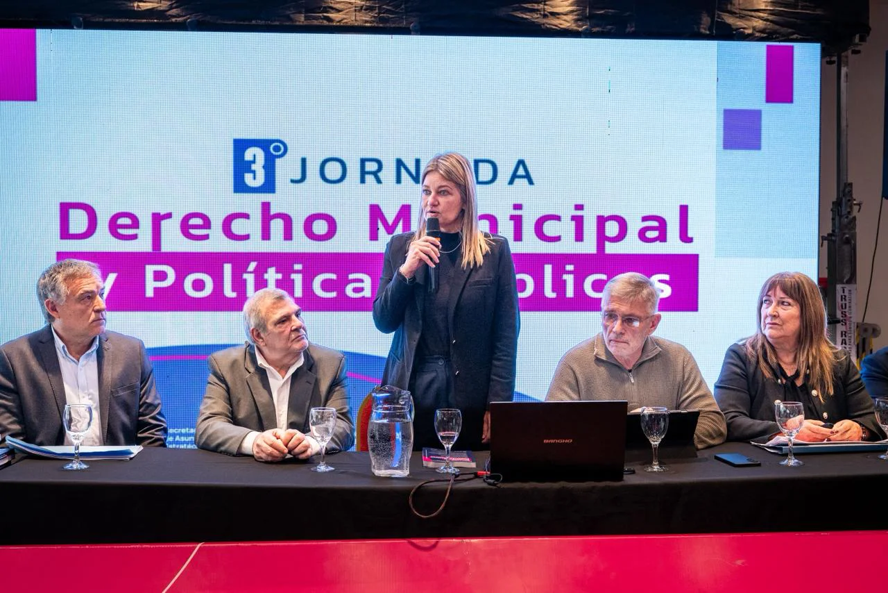 Jornada-sobre-derecho-municipal-22-06-23-02