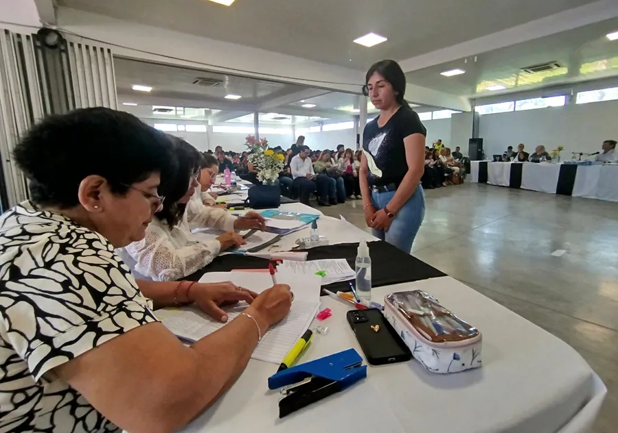 Titularizacion-de-bibliotecarios-25-11-17-01