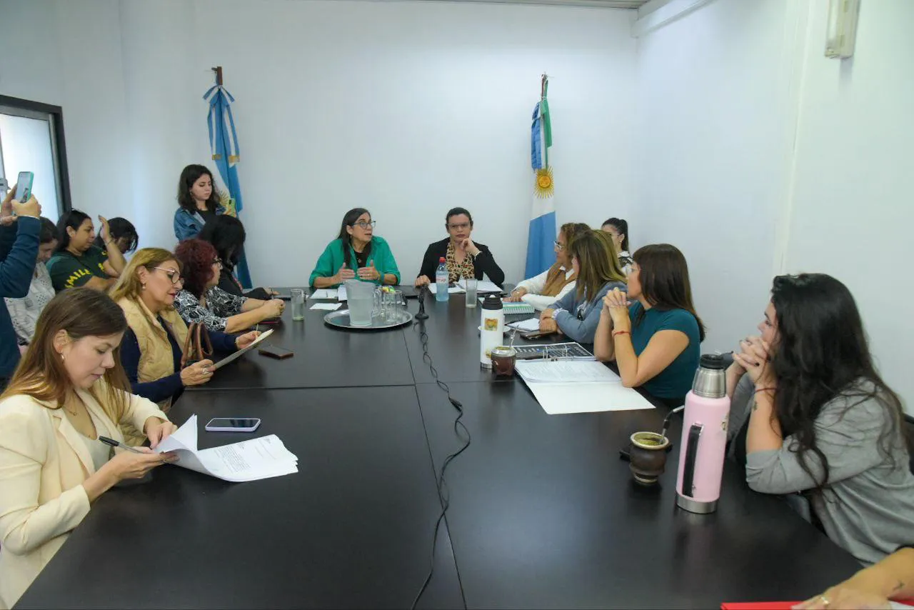 Comision-de-Generos-Diversidades-Familias-y-NNyA-24-06-06-03