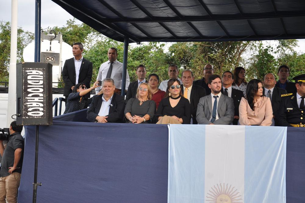 funcionarios-provinciales-en-el-acto-del-66-aniversario-de-la-Policia-del-Chaco