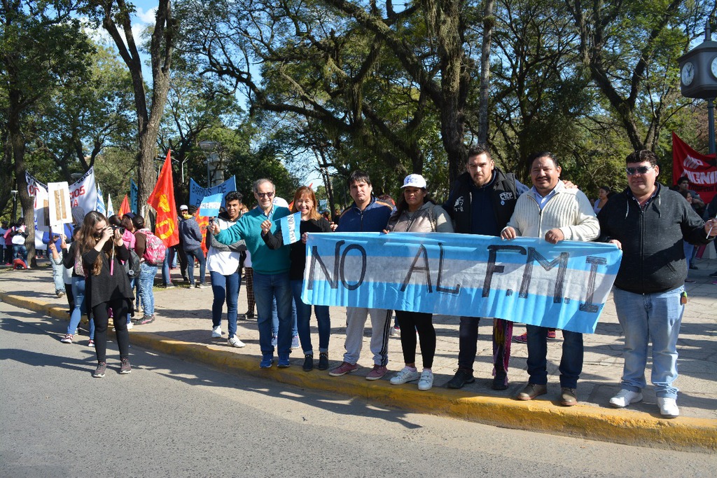 Barrios-de-Pie-No-al-FMI-18-06-20-02