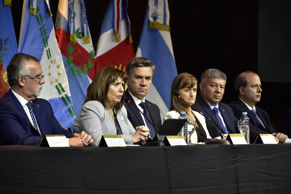 Patricia-Bullrich-en-Chaco-24-05-02-01