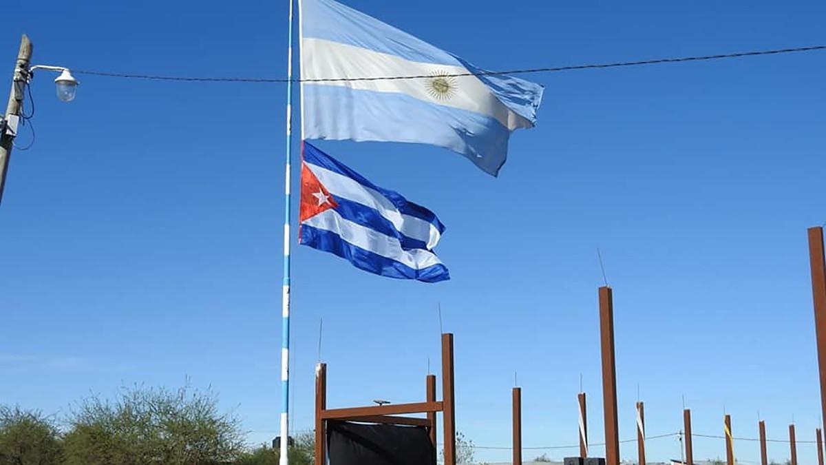 Bandera-de-Cuba-Argentina-19-06-20-01