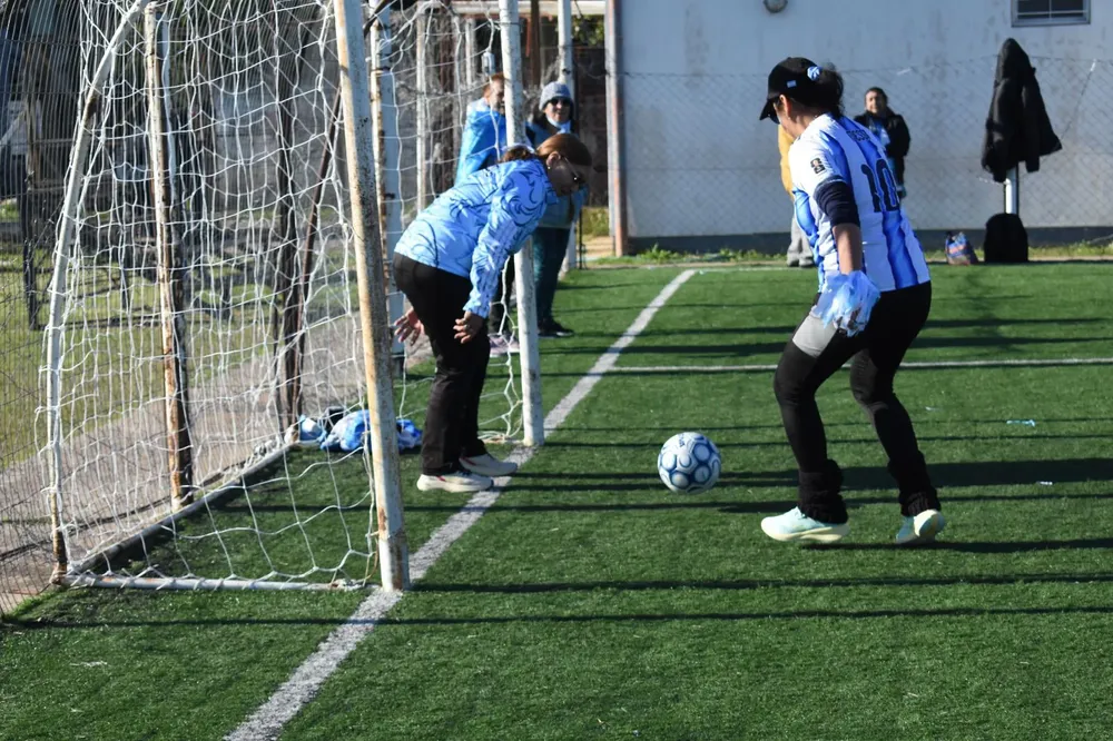 Adultos-mayores-previa-albiceleste-vs-Austria-26-06-22-03