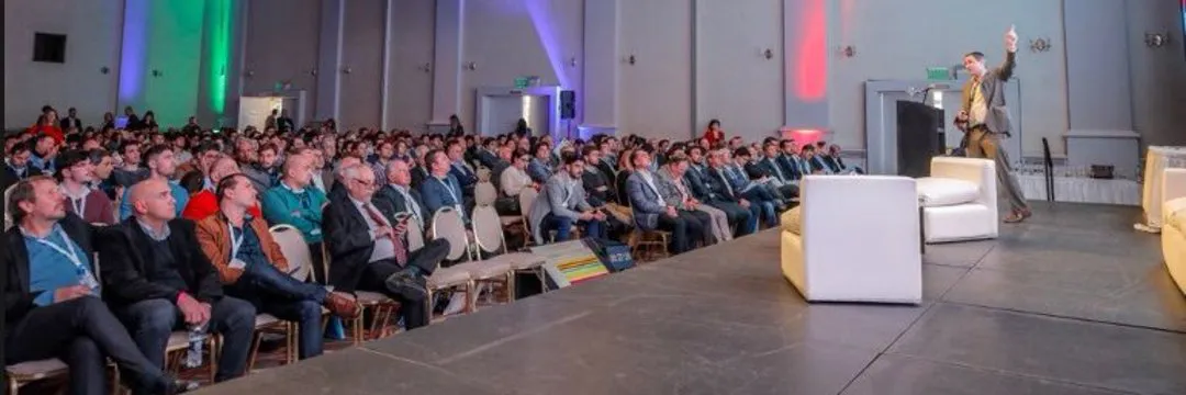 Fechaco-conferencia-Adrian-Di-Pacce-25-06-05-02