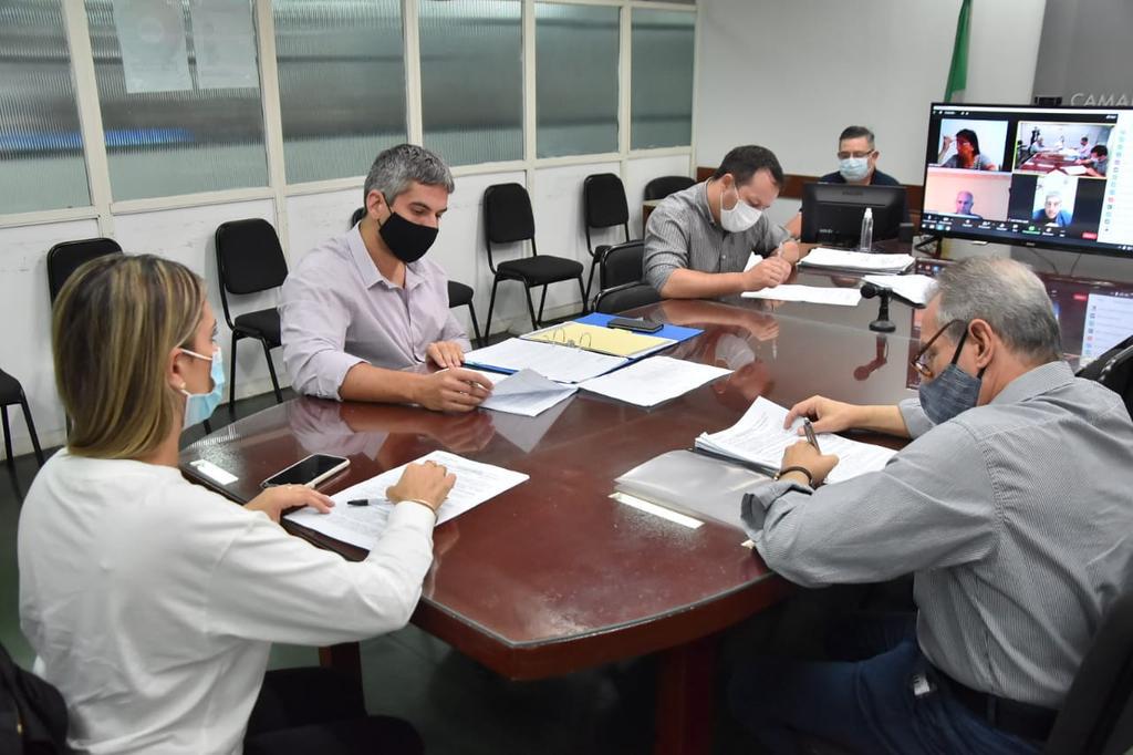 Comision-de-Hacienda-21-04-05-01