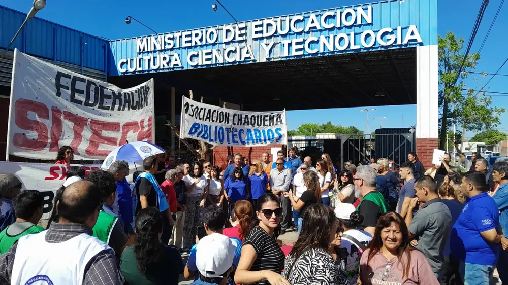 Sindicatos-docentes-25-06-30-01