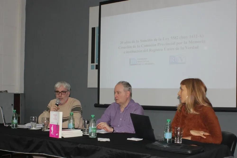 Conversatorio-Memoria-sobre-el-pasado-reciente-25-09-05-02