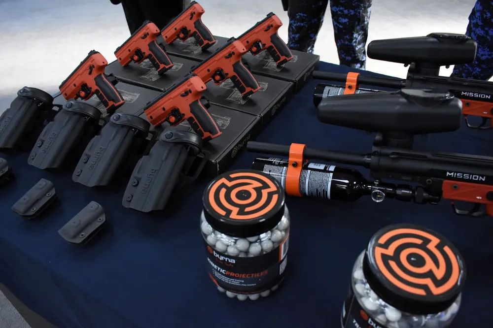 Entrega-de-las-armas-Taser-26-05-19-07