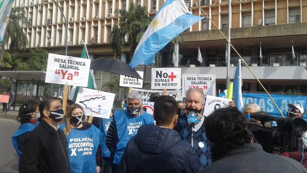 Marcha-Azul-por-la-Dignidad-Policial-20-09-15-01