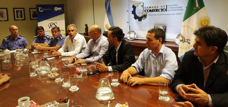 Camra-de-Comercio-ministro-de-Seguridad-Carlos-Barsesa-jefe-de-policia-17-12-13-01