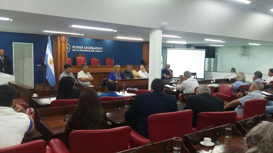 Jornada-en-defensa-del-InSSSeP-16-11-14-01