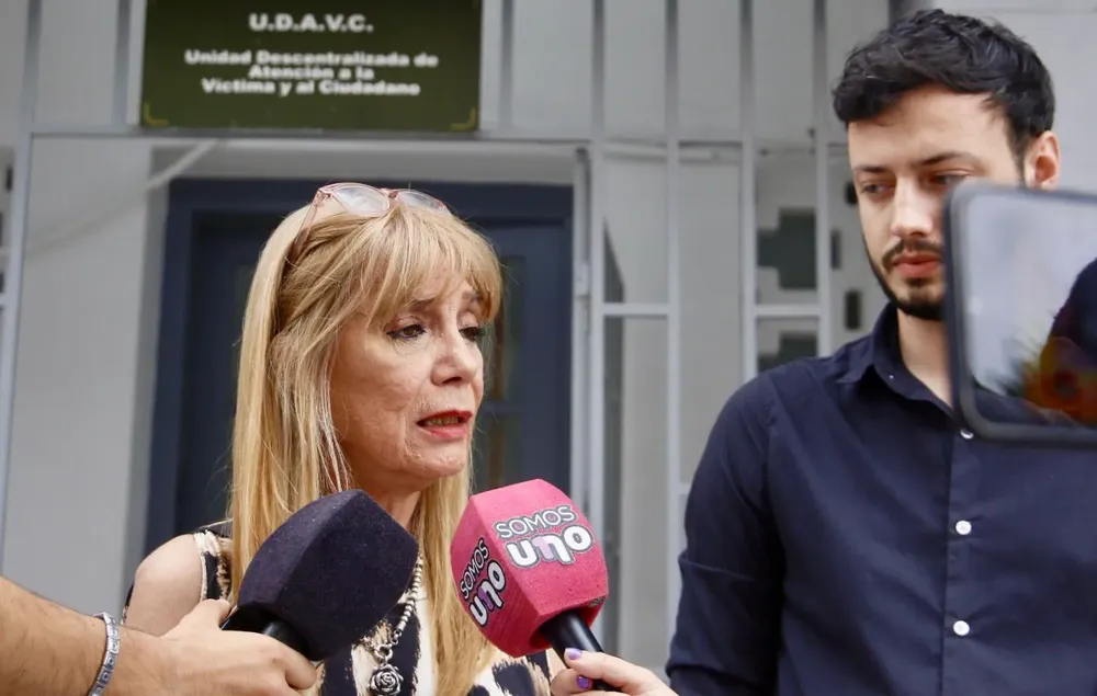 Irene-Dumrauf-denuncia-a-Santiago-Perez-Pons-24-08-22-04