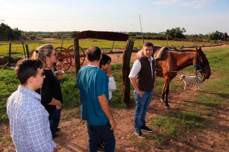 Leandro-Zdero-con-caballos-19-06-13-01