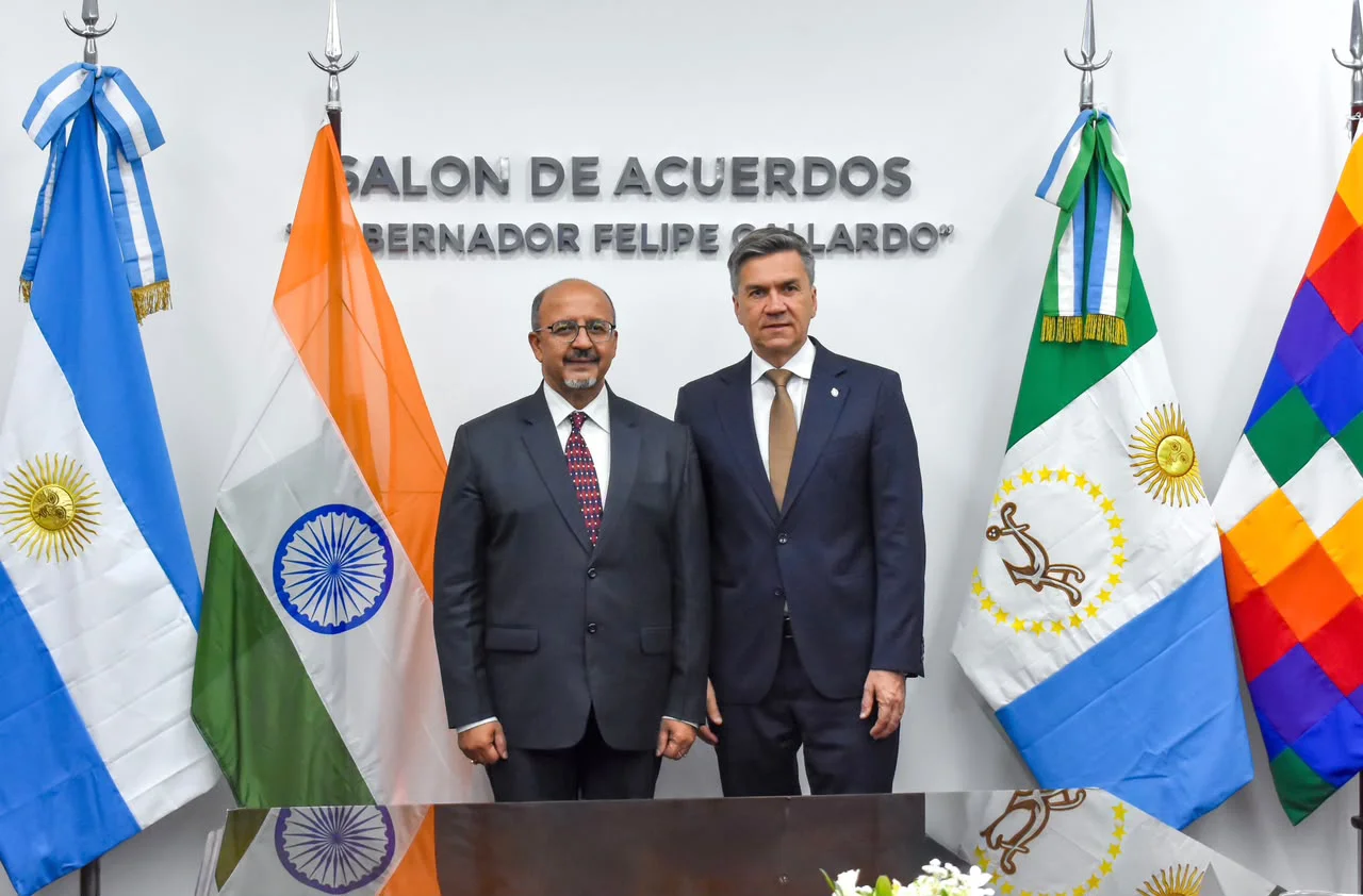 Leandro-Zdero-embajador-India-Ajeneesh-Kumar-26-07-23-01