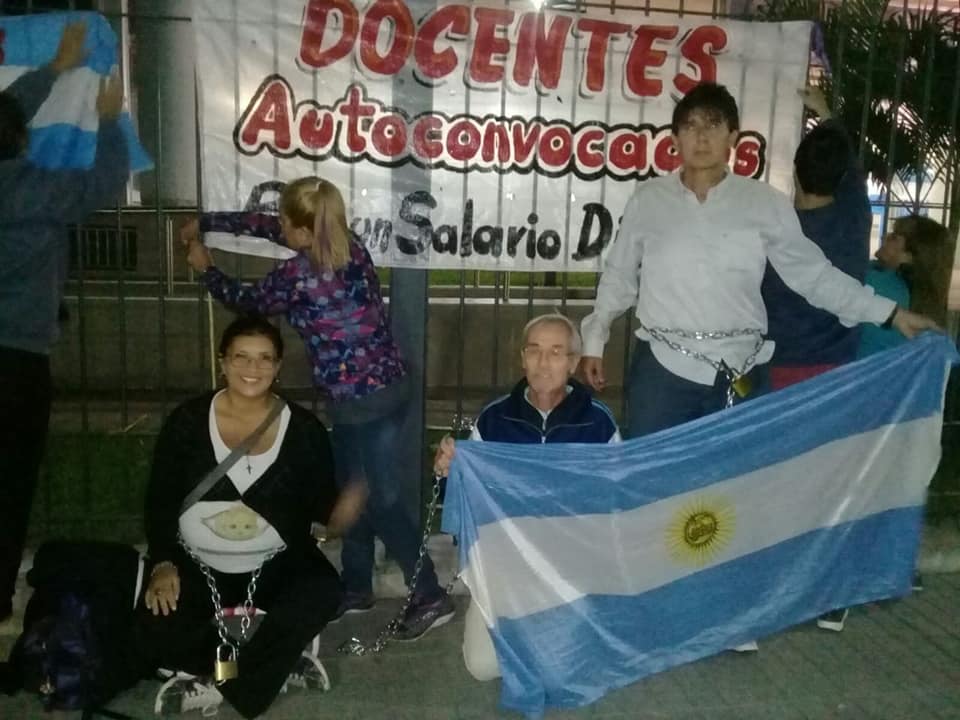 Docentes-autoconvocados-19-05-01-01
