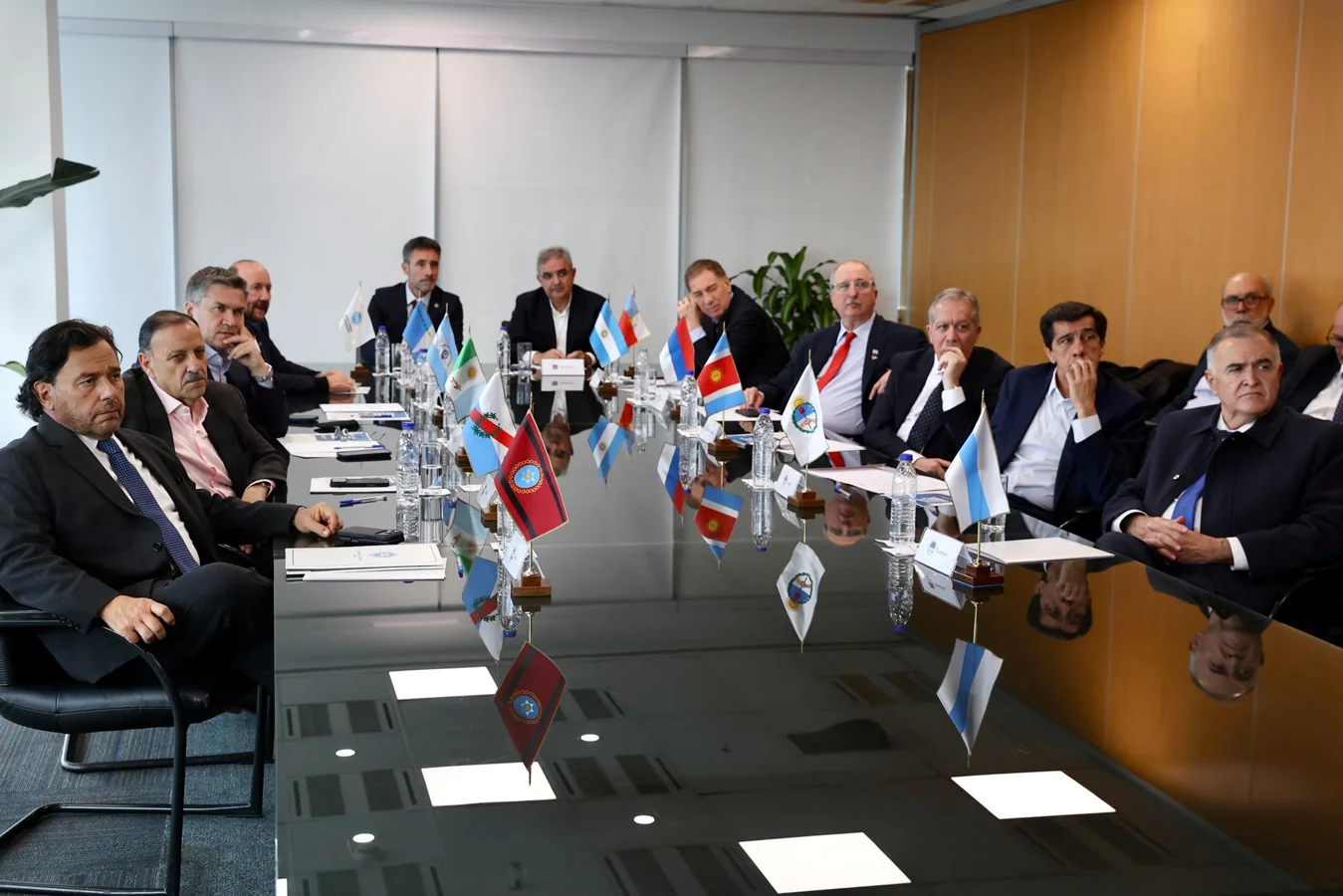 Encuentroo-de-gobernadores-en-el-CFI-26-06-02-01