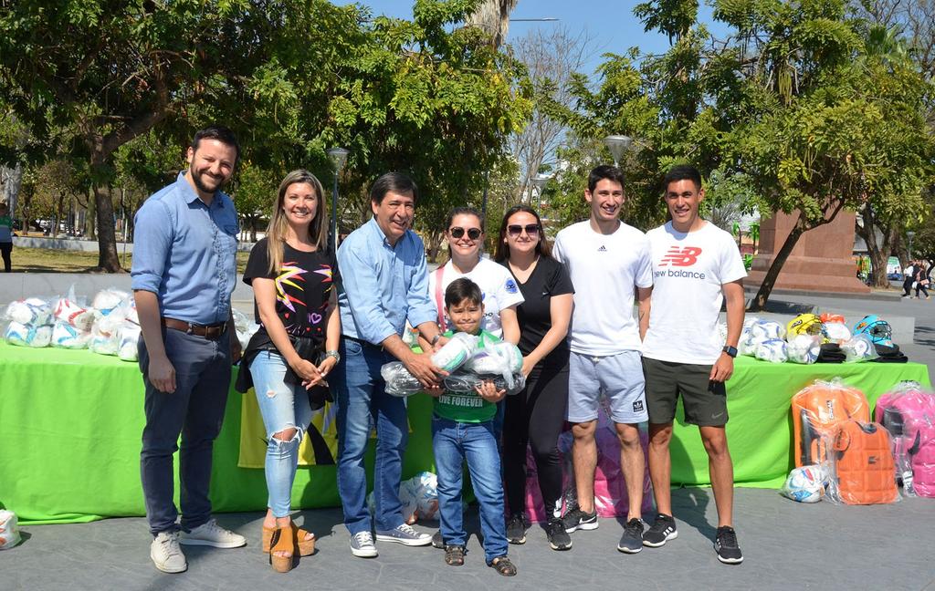 CER-FAM-recicla-entrega-de-elementos-19-09-25-01