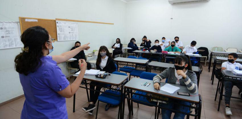 Estudiantes-de-la-UNNE-21-10-28-01