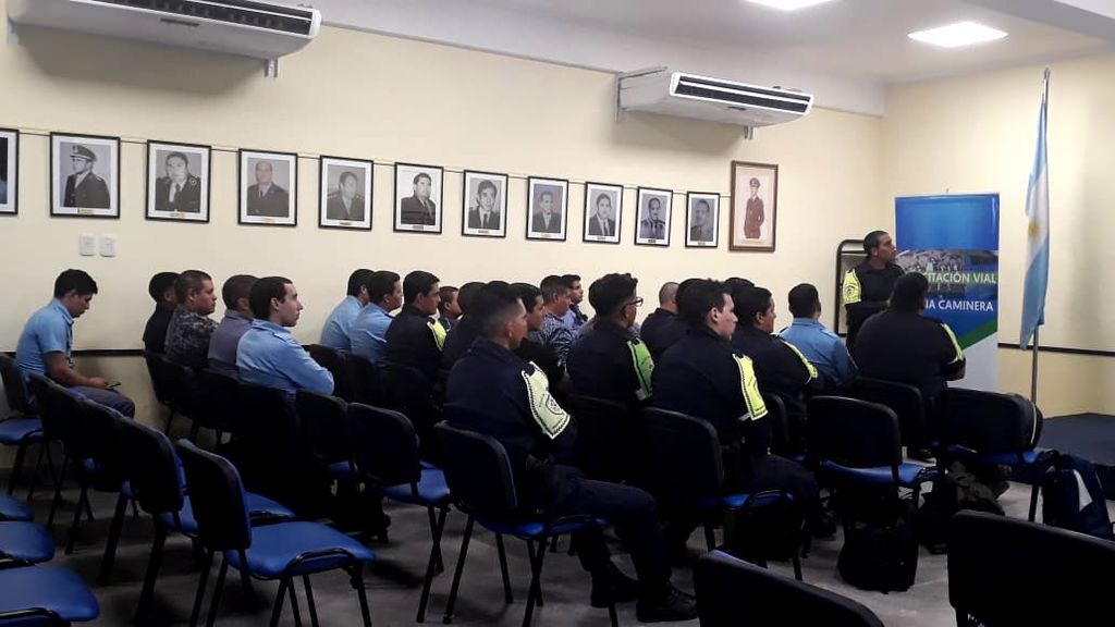 Perfeccionamiento-a-choferes-policiales-19-01-31-02