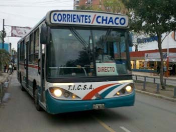 El colectivo Chaco Corrientes retrotrae sus precios