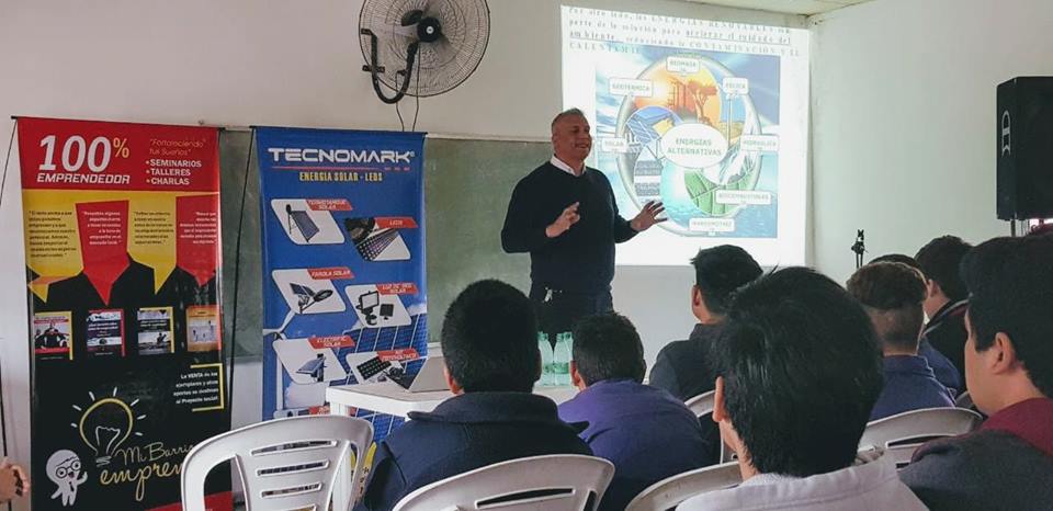 Capacitacion-a-emprendedores-18-05-29-01