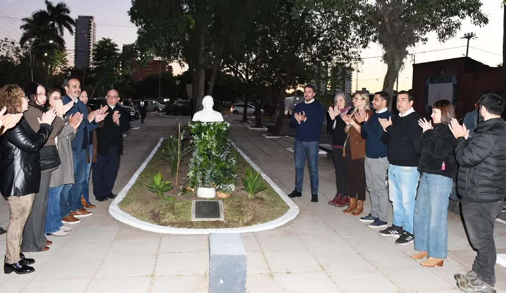 Busto-del-Papa-Francisco-26-05-12-04
