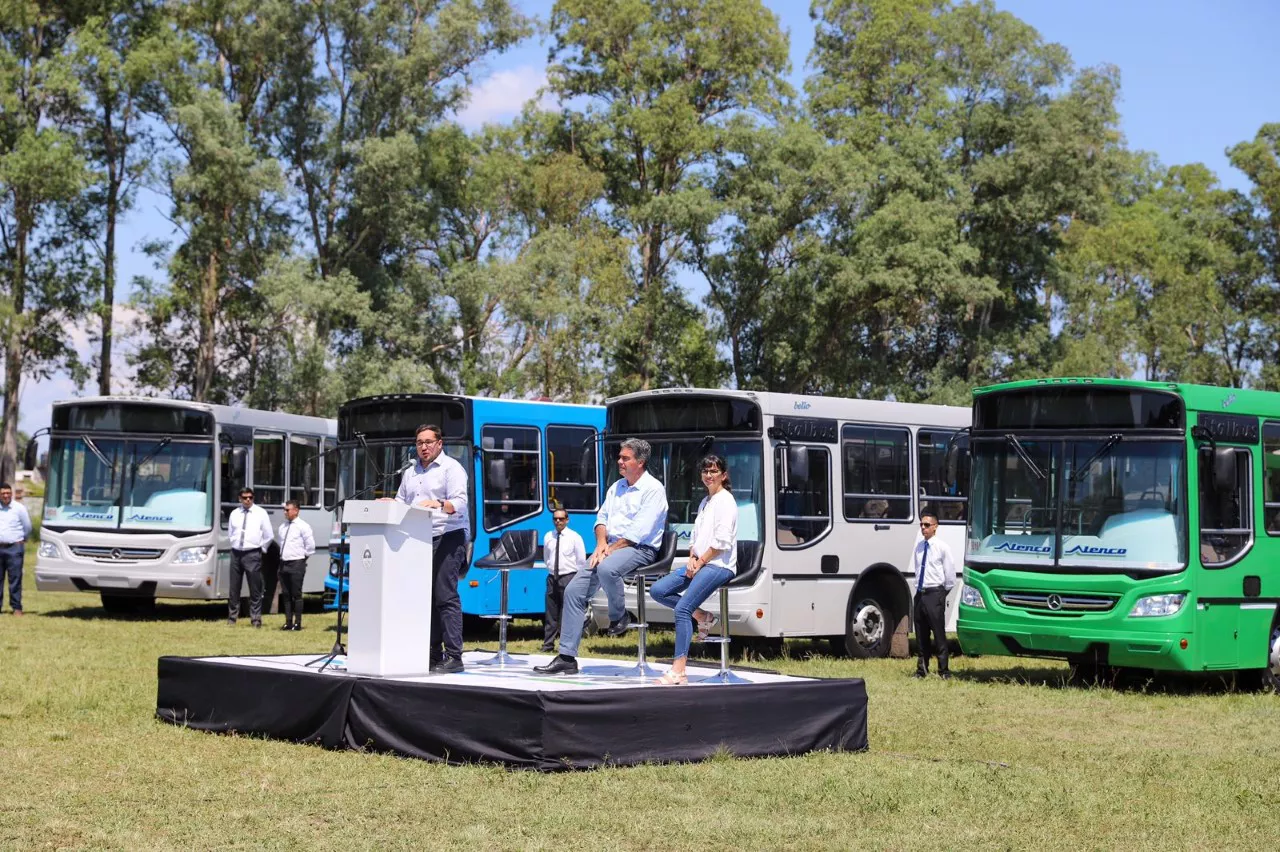 Presentan el sistema de transporte del rea Metropolitana